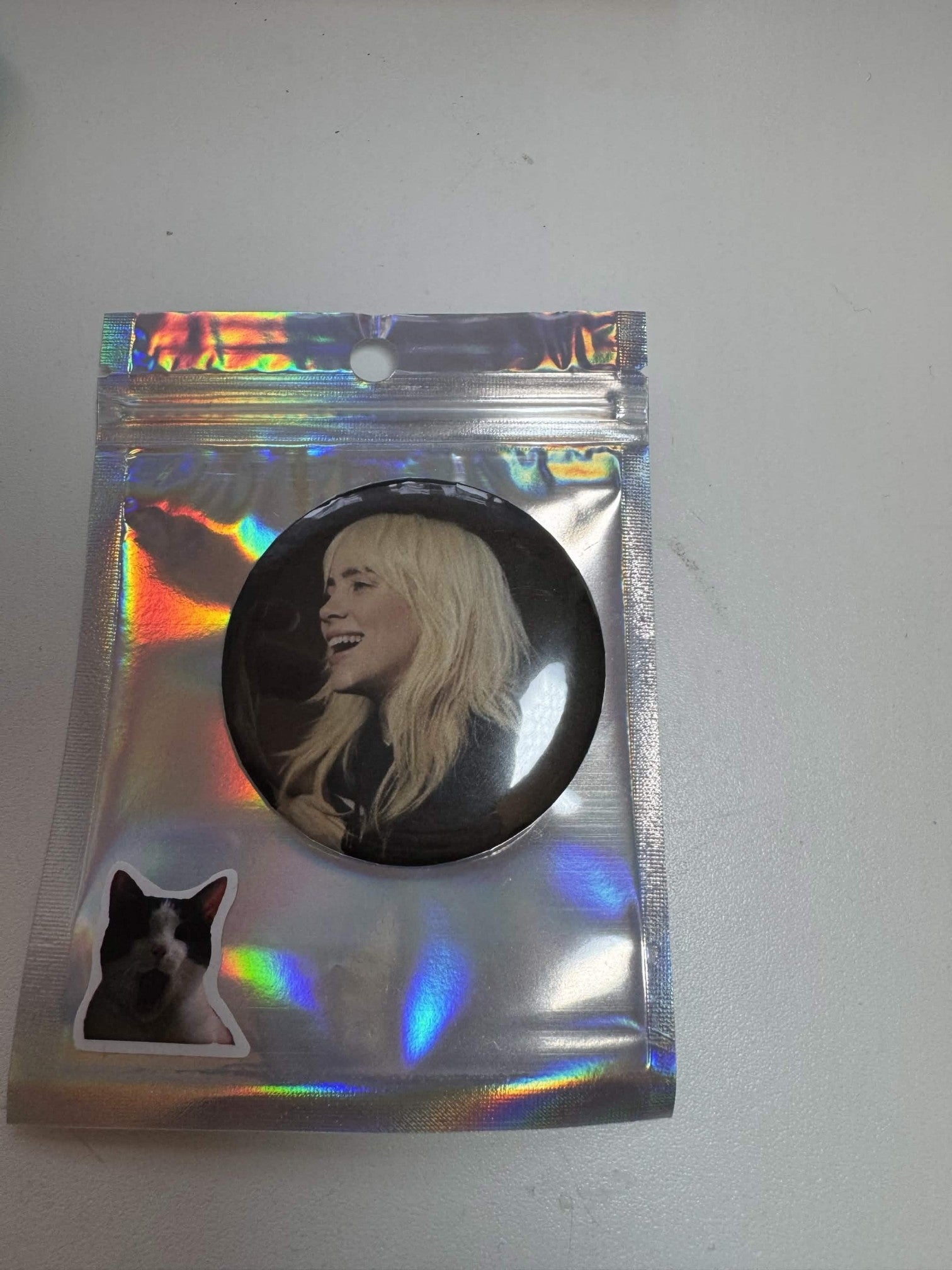 Billie przypinka 58mm
